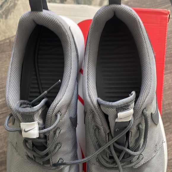 Nike Roshe one Premium sz-8.5 - Picture 4 of 6